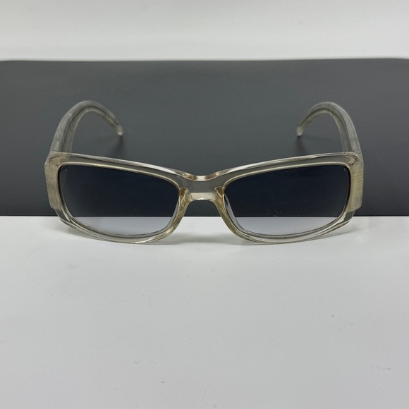 Vintage Burberry by safilo Sunglasses b8489/S BXVLE scratches on lenses - Picture 2 of 16